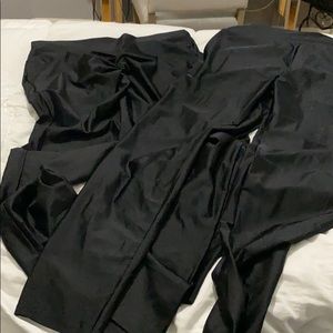 Fashion nova shiny scrunch but leggings